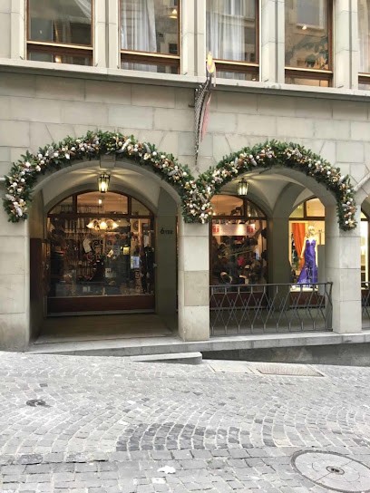 Petals of Osiris, Blumenladen in Bernex